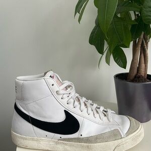 Men Size 12 Nike Blazer Mid Vintage 77 Shoes Mens White Black shoes
